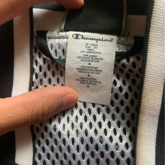 Champion Zip Up Jacket Medium Black&White Good
Condition - Picture 6 of 9